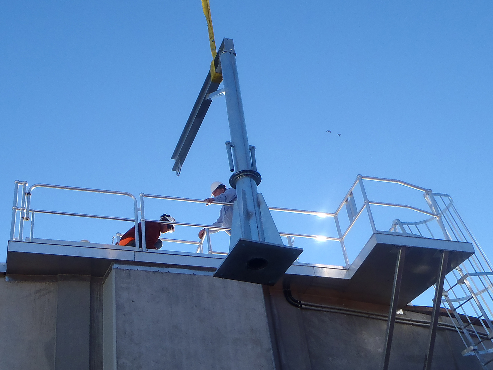 Davit Arm steel aluminium fabrication safety civil concrete reservoir advanced concrete engineering post tension tank prestress slab davit